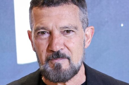 Nicole ir aš“: 63 metų Antonio Banderas pasidalino nuotrauka su 42 metų sužadėtine!
