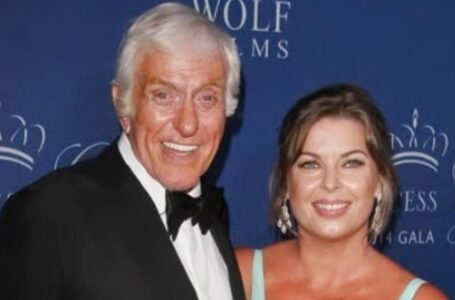 Sulaukęs 99 metų, Dickas Van Dyke’as atvirai prisimena neįtikėtiną meilės istoriją su žmona, 46 metais jaunesne!: Pamatykite jų retas nuotraukas ir sužinokite daugiau!