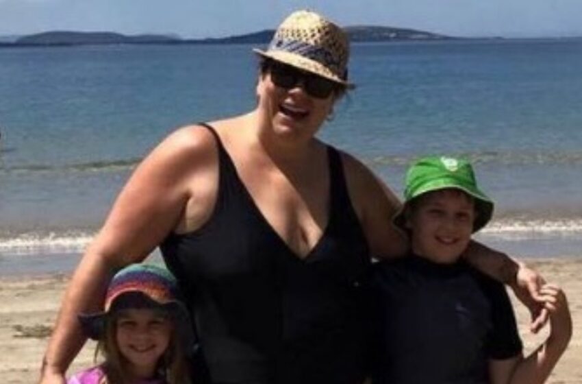 Mama padaro mielą nuotrauką su vaikais: tada pamato ką nors, kas priverčia ją vėl paimti fotoaparatą!