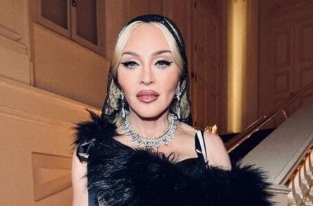 „Ne sužadėtinis, o globėjas“ – 67 metų Madonna su jaunu vaikinu ir jos laimė, kurią pašaipo. Peržiūrėkite jų nuotraukas.