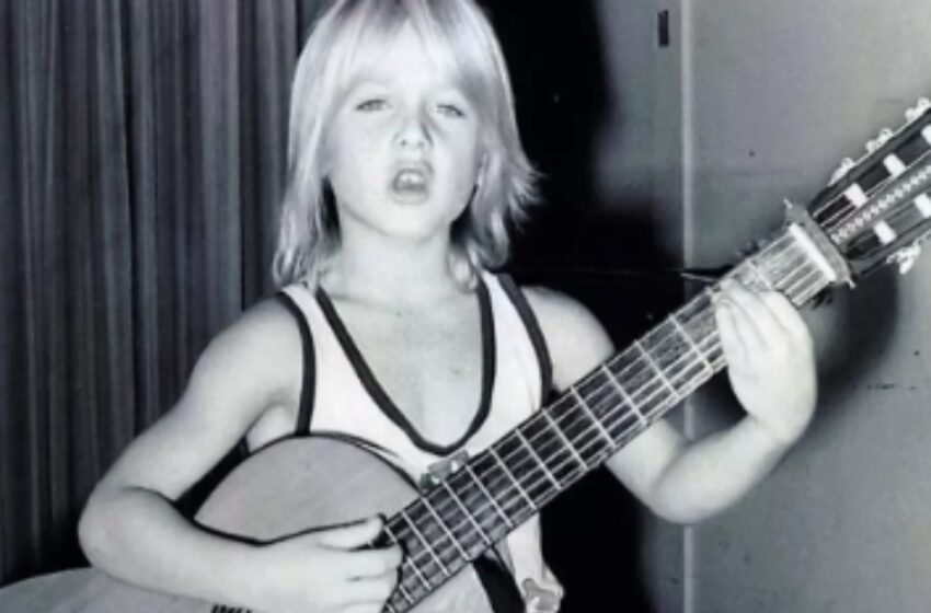  Ar galite atspėti, kuriam kantri muzikos žvaigždei priklauso ši vaikystės nuotrauka?: Nicole Kidman kartą išgelbėjo jo gyvenimą