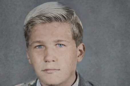Nuo 9 klasės moksleivio iki Holivudo legendos: pamatykite būsimo „Oskaro“ laureato retą ankstyvą nuotrauką!