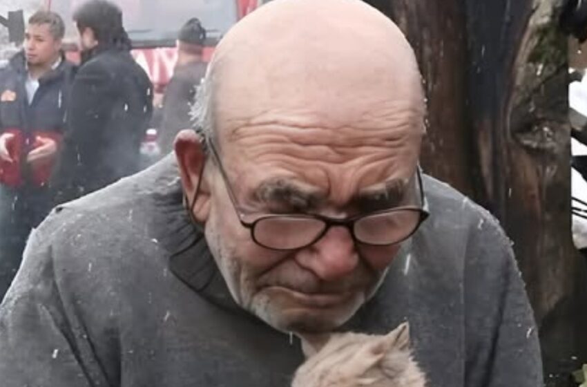  Jis prarado viską per gaisrą!: Tačiau prisirišimas prie mažos gyvybės suteikė jam priežastį gyventi toliau!